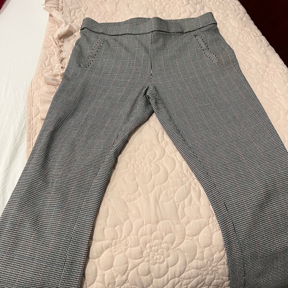 Capri pants